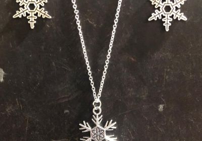 Snowflake Earrings & Necklace Set