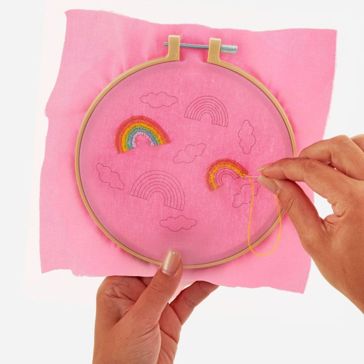 DIY_Embroidery_Kit_4.jpg